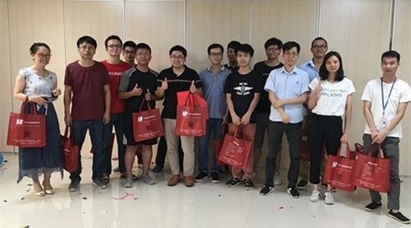 真正检测4~8月份员工生日聚会